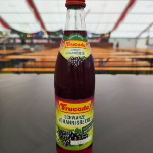 Johannisbeer-Schorle